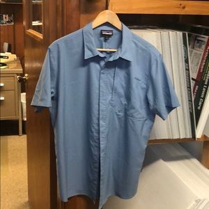 Patagonia men’s skiddore shirt  blue size L EUC
